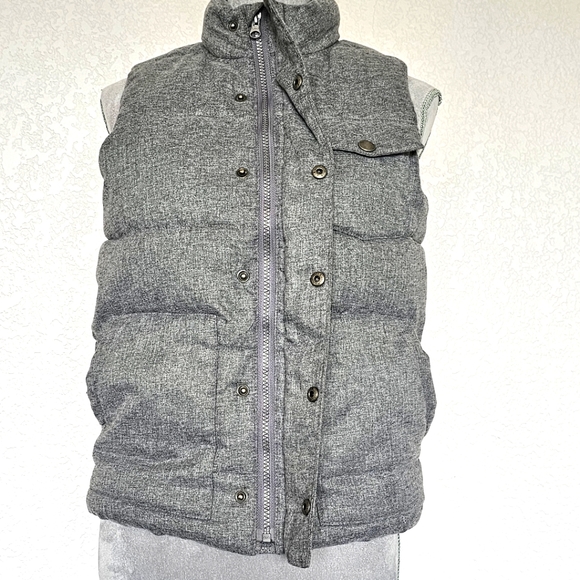 Old Navy Boys/Girls Quilted Gray Puffer Vest Flannel Look Sz L 5 Pockets… - Picture 3 of 11